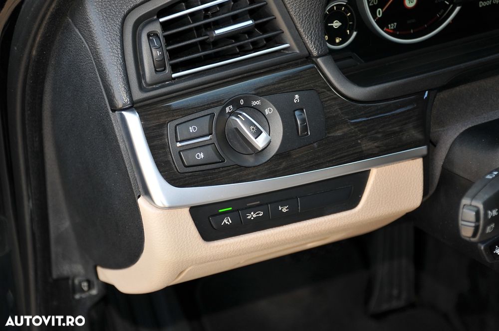 BMW Seria 5 530d Sport-Aut. - 10