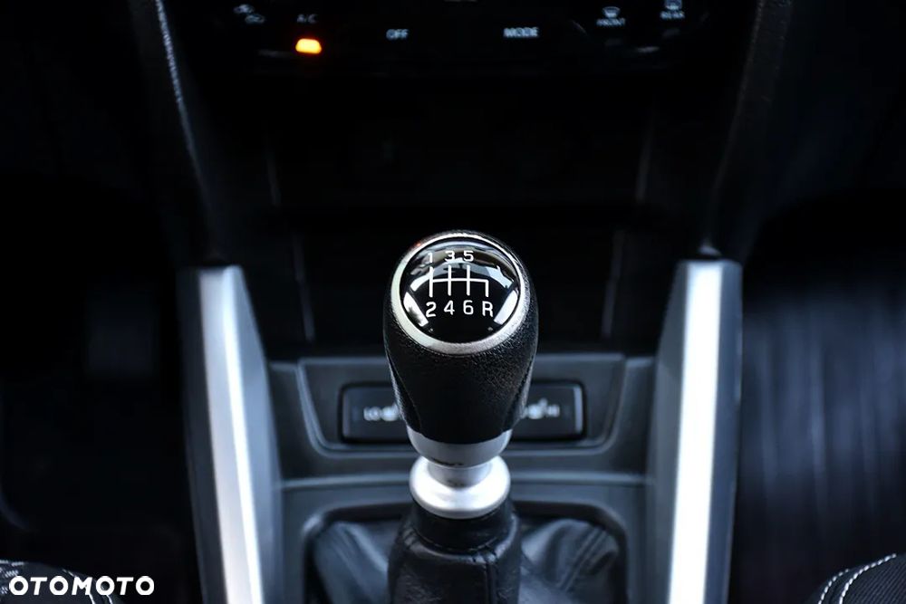 Suzuki Vitara 1.6 DDiS (4x4) Allgrip Comfort+ - 24