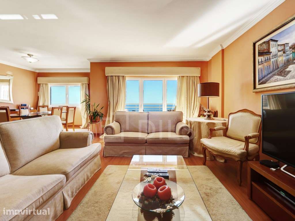 Apartamento T5 em Cascais com terraço, vista mar e garagem - Grande imagem: 3/40