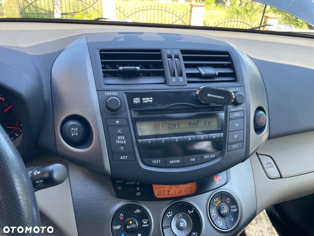 Toyota RAV4 2.0 VVT-i Premium - 20