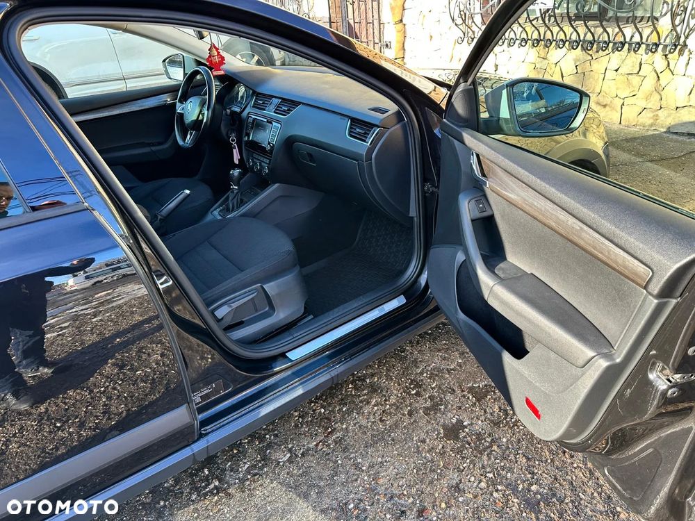 Skoda Octavia Scout 2.0 TDI 4x4 DSG - 16