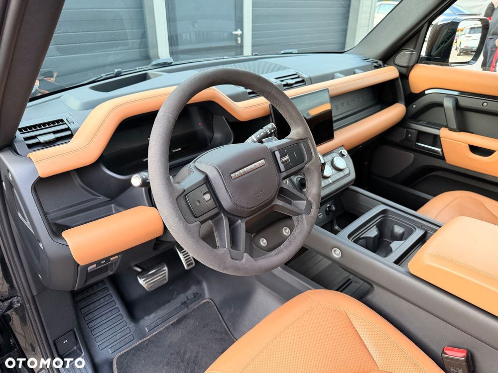 Land Rover Defender 110 P525 V8 - 19