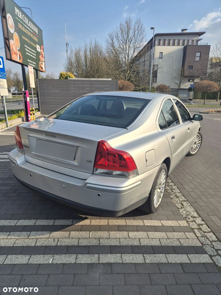 Volvo S60 2.4D Momentum - 2