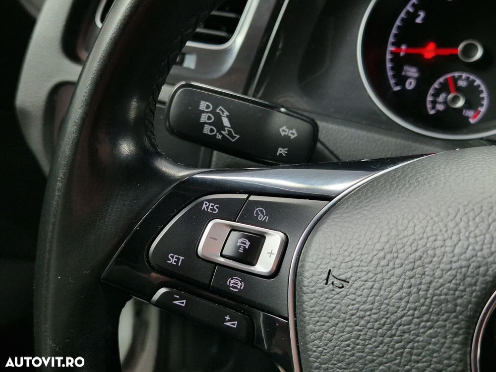 Volkswagen Golf - 14