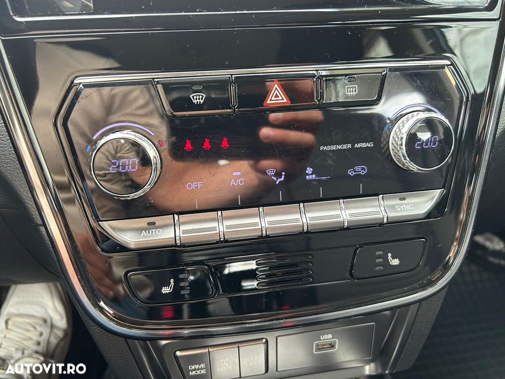 SsangYong Tivoli 1.5 T-GDi 4WD Automatik Black - 18