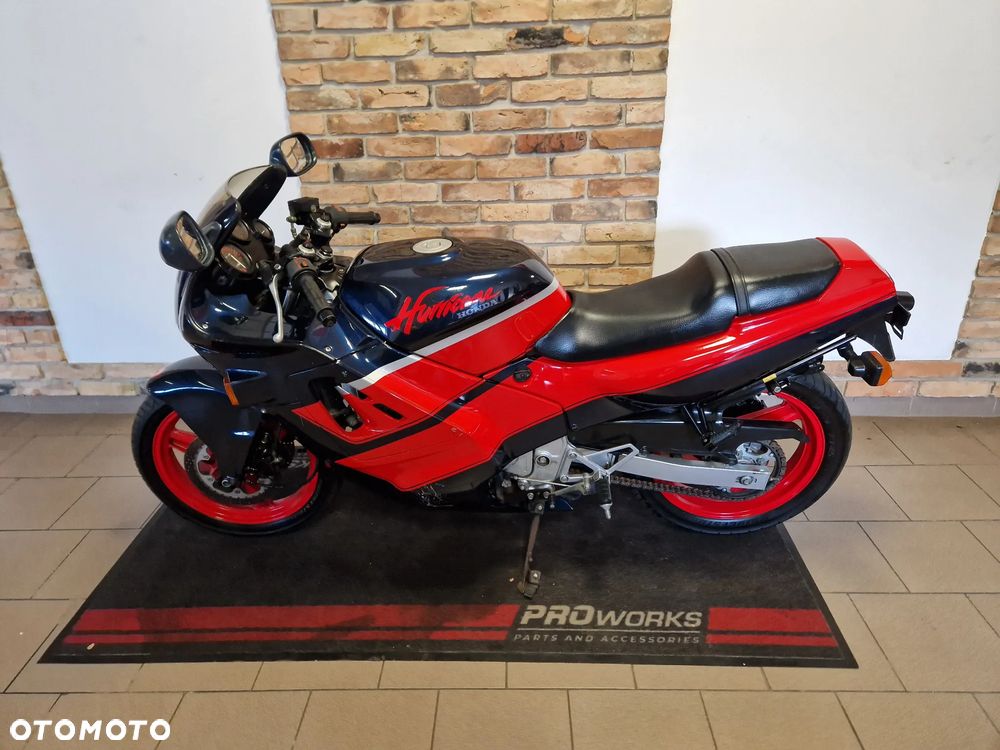 Honda CBR - 9