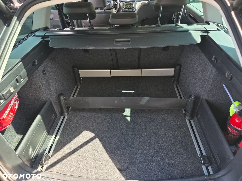 Skoda Superb 2.0 TDI 4x4 L&K DSG - 13