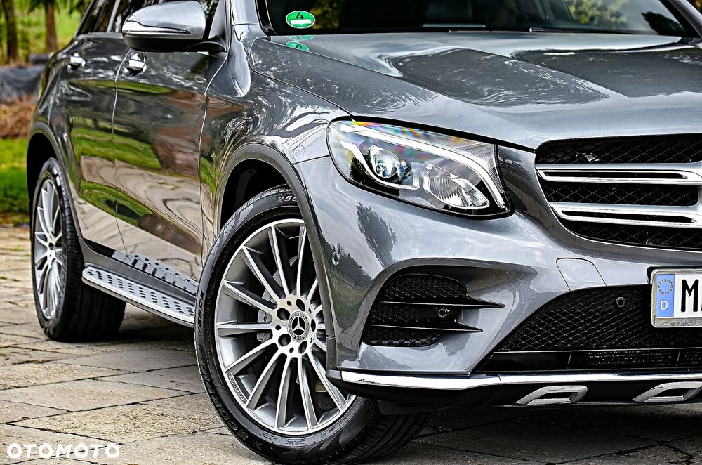 Mercedes-Benz GLC 250 4Matic 9G-TRONIC AMG Line - 10