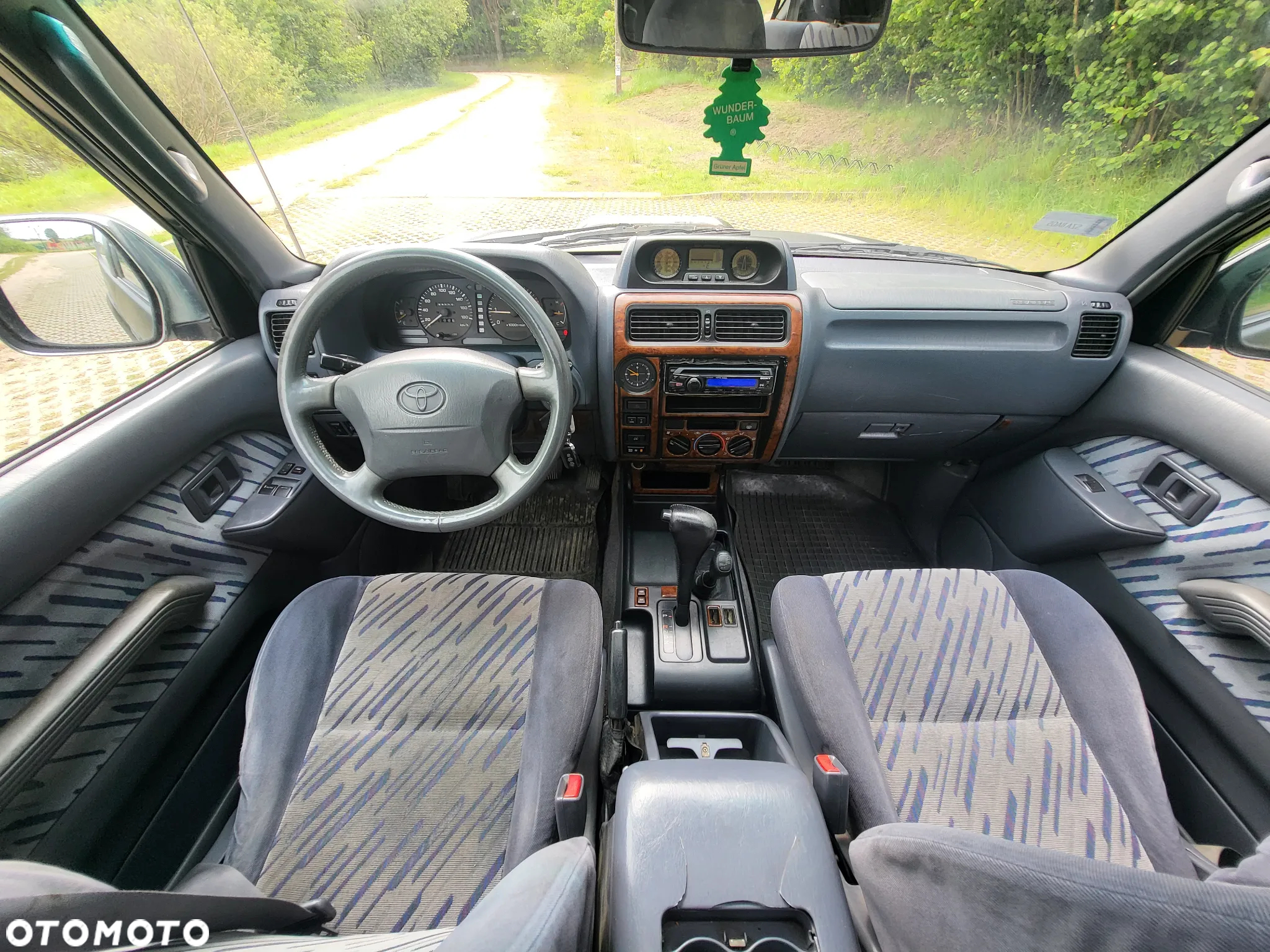 Toyota Land Cruiser - 18