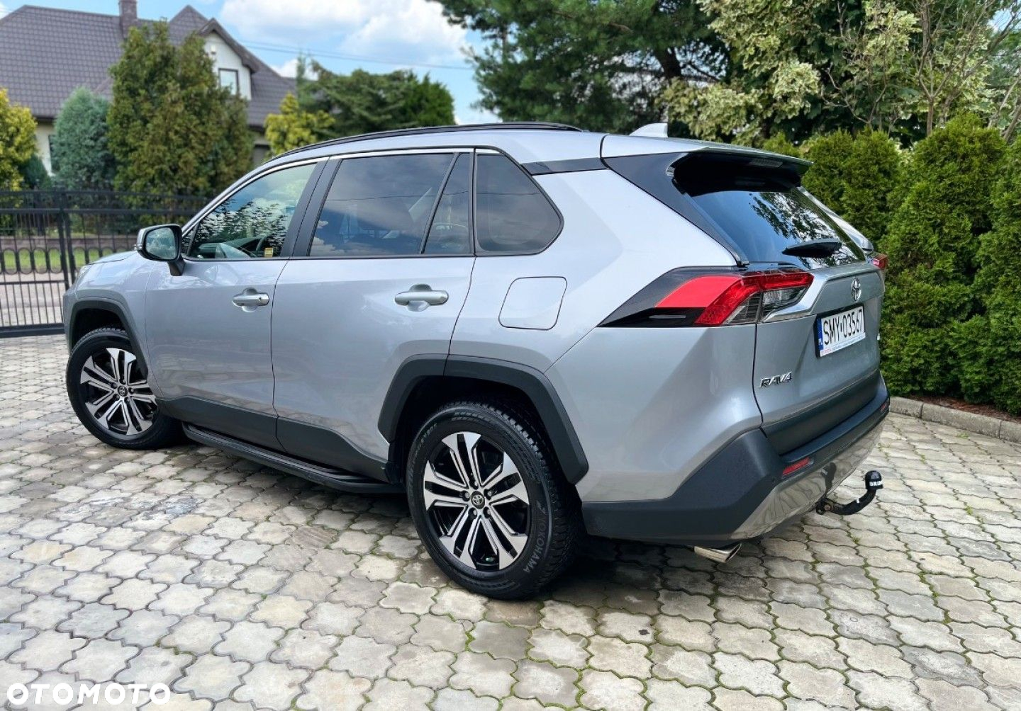 Toyota RAV4 - 4