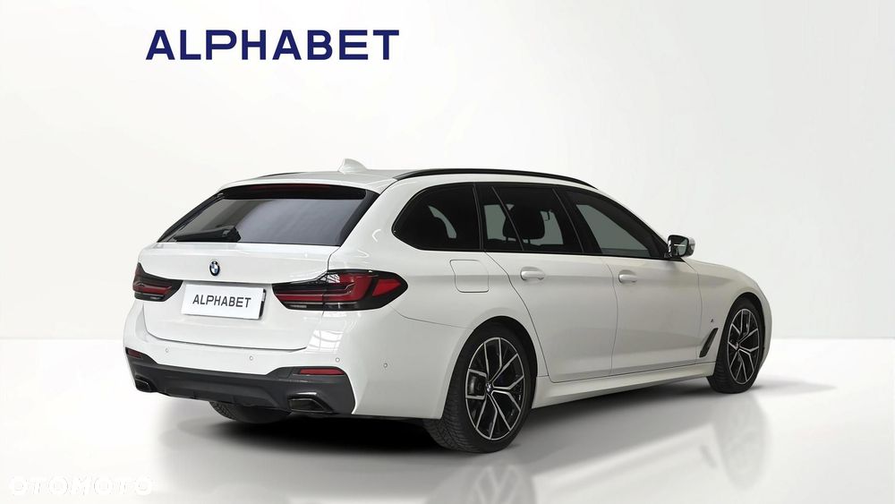 BMW Seria 5 520d xDrive M Sport sport - 9