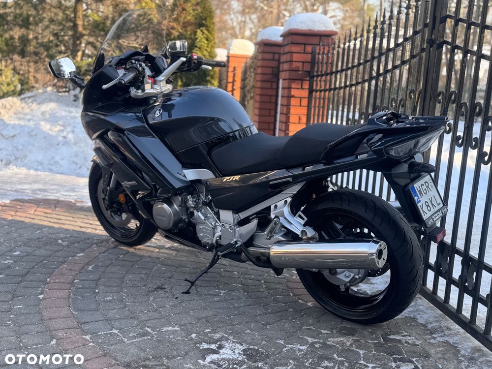 Yamaha FJR - 8