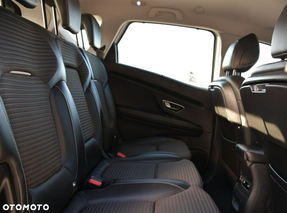 Renault Scenic ENERGY dCi 110 EXPERIENCE - 16