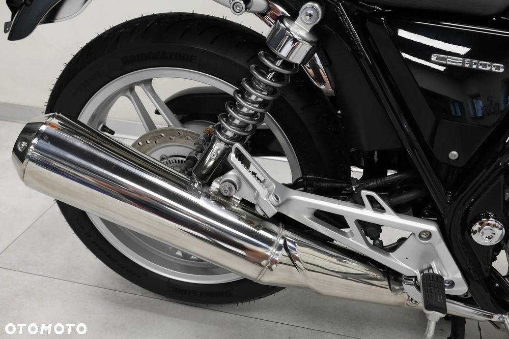 Honda CB - 32