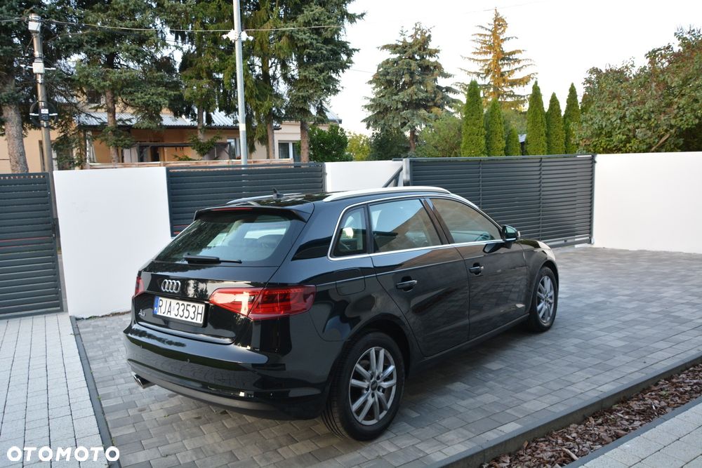 Audi A3 Sportback - 3