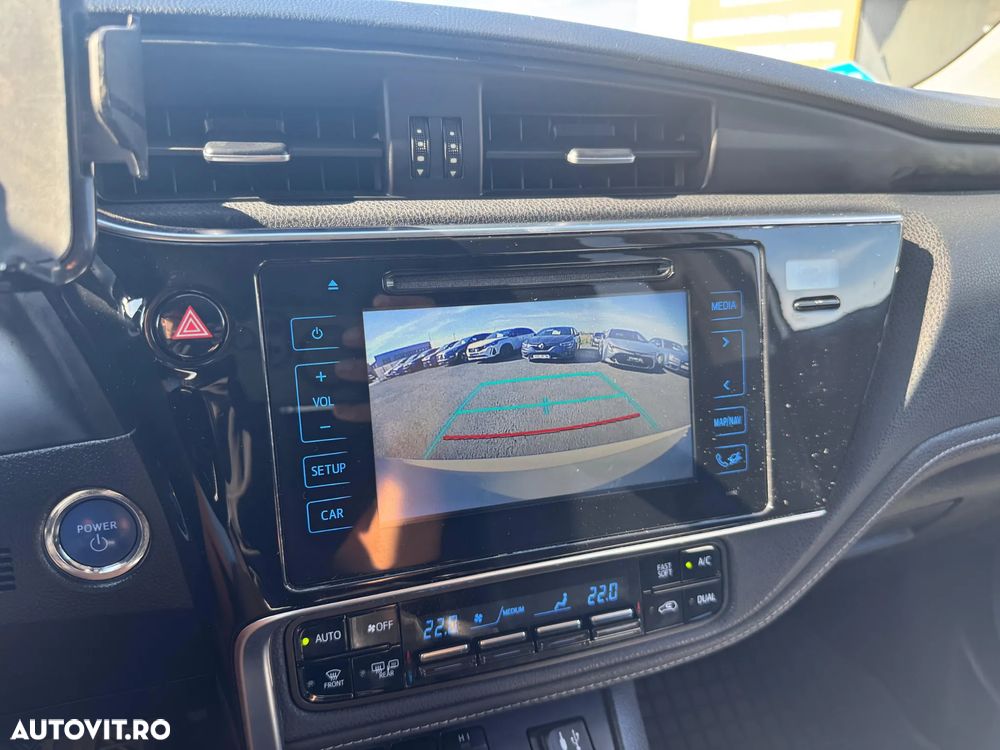 Toyota Auris 1.8 L VVT-i Hybrid Sol - 13