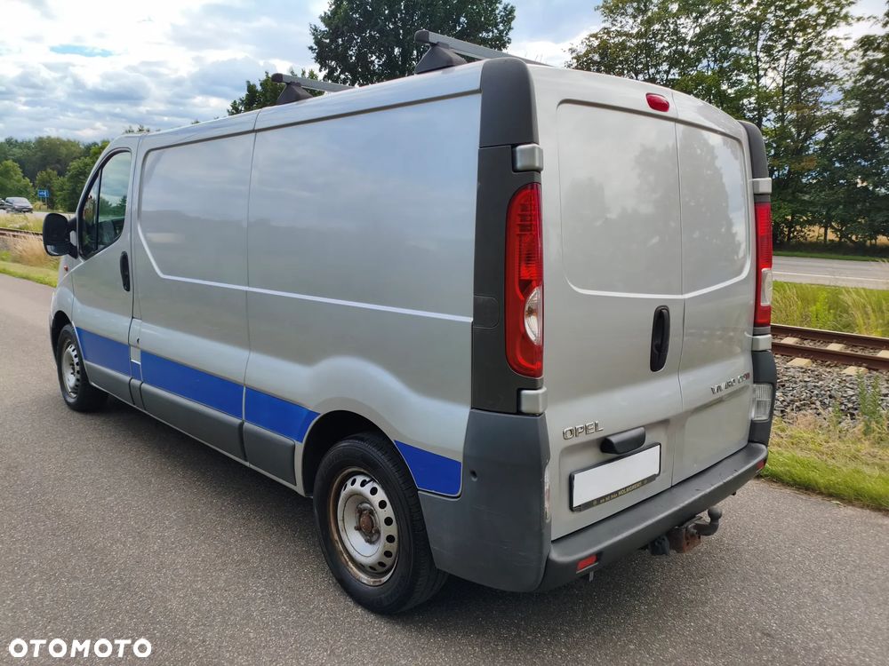 Opel Vivaro - 8