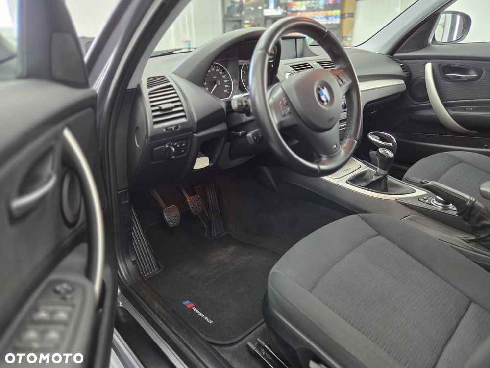 BMW Seria 1 118i Edition Sport - 23