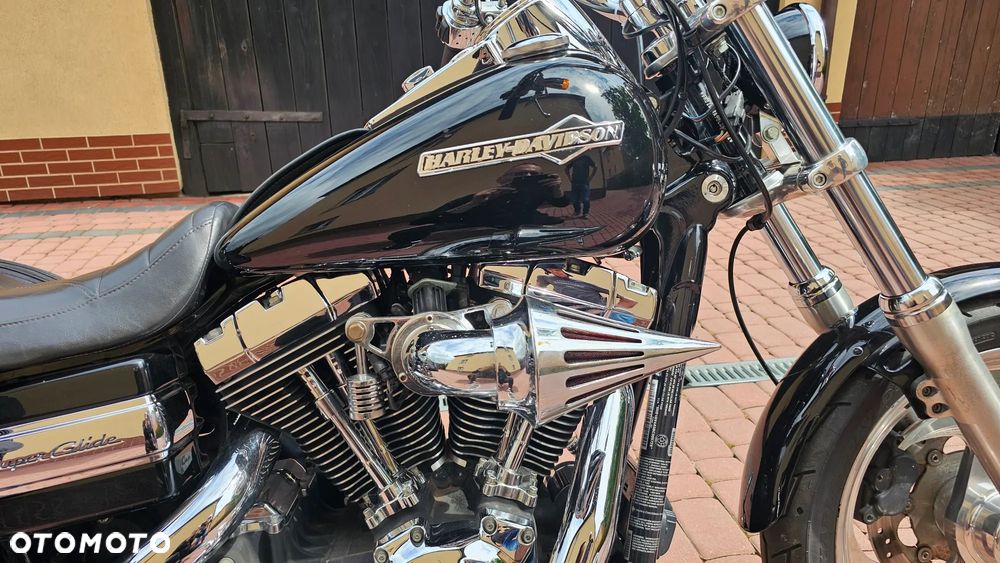 Harley-Davidson Dyna Super Glide - 24