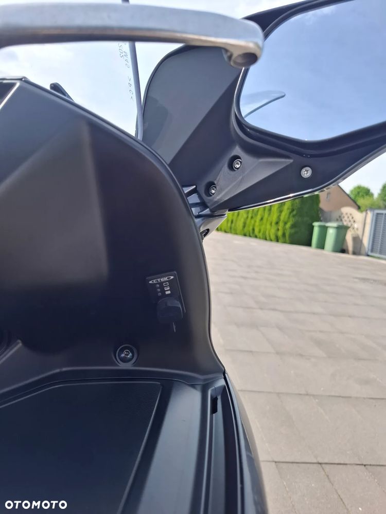 Yamaha FJR - 23