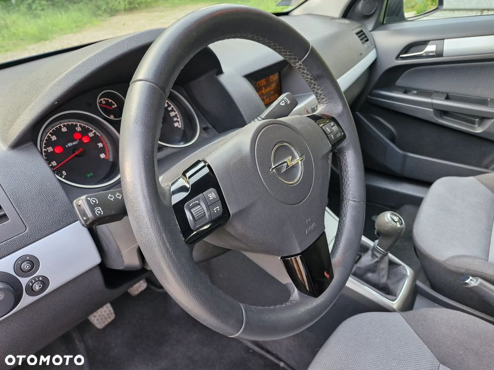 Opel Astra 1.4 Easytronic - 26
