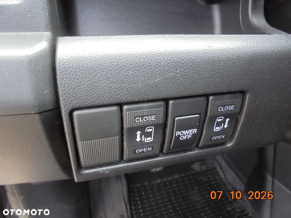 Mazda 5 - 12
