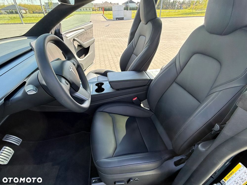 Tesla Model Y Performance Dual Motor AWD - 10