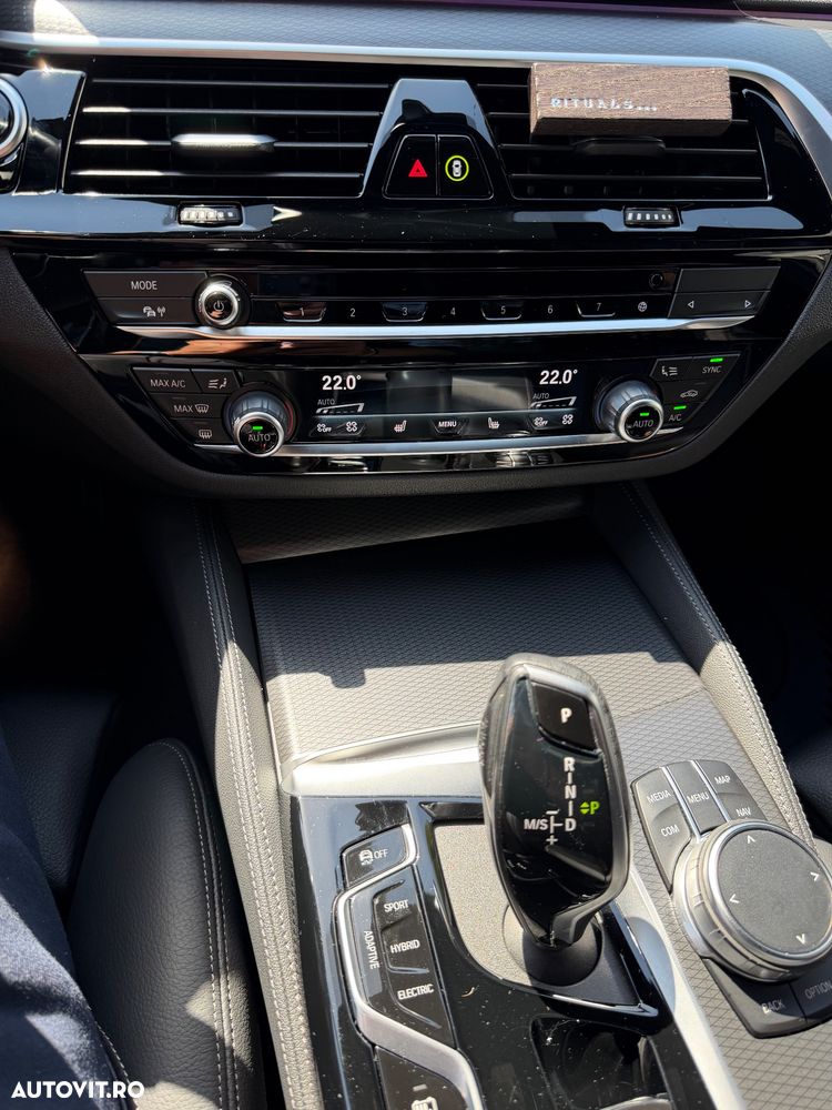 BMW 5 Series 2022 — imagine 20
