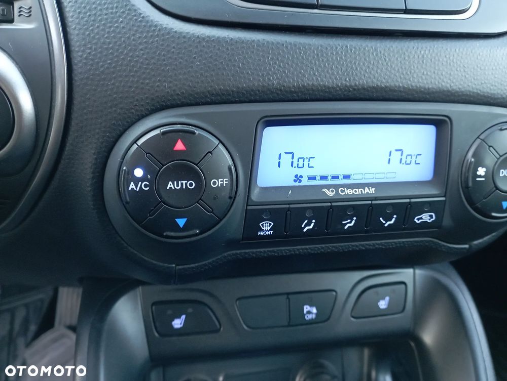 Hyundai ix35 2.0 GDI Premium 2WD - 17