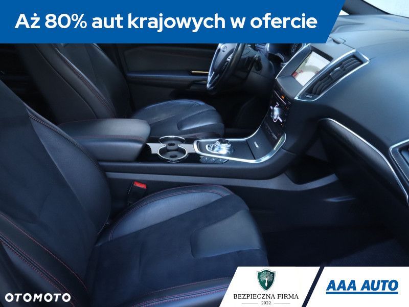 Ford S-Max - 11