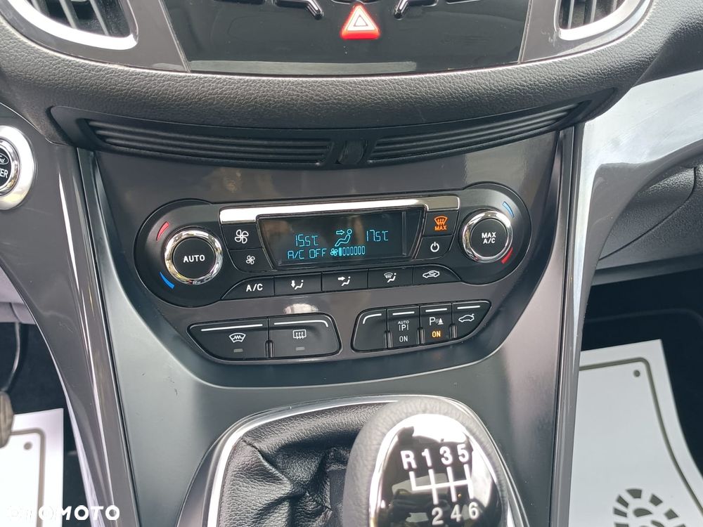 Ford Kuga 2.0 TDCi 4x4 Titanium - 35