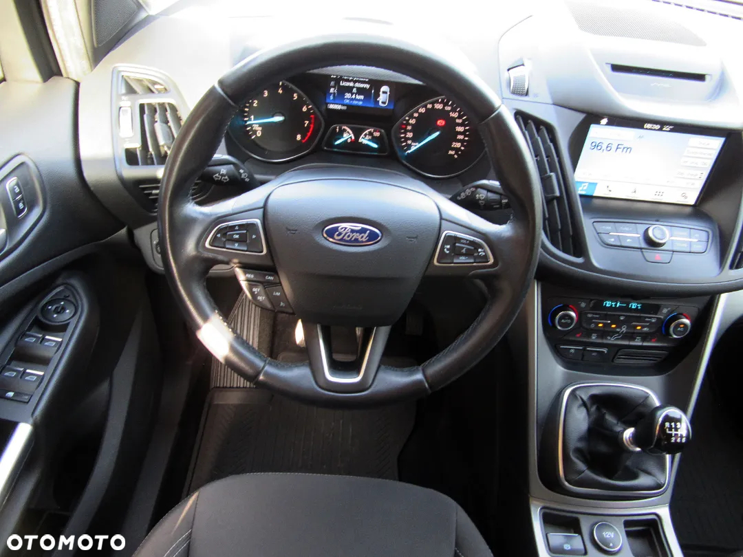 Ford Kuga Vignale 1.5 EcoBoost FWD ASS MMT6 - 7