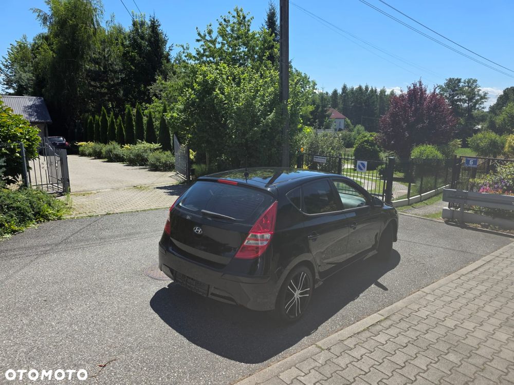 Hyundai i30 1.4 Comfort World Cup - 34