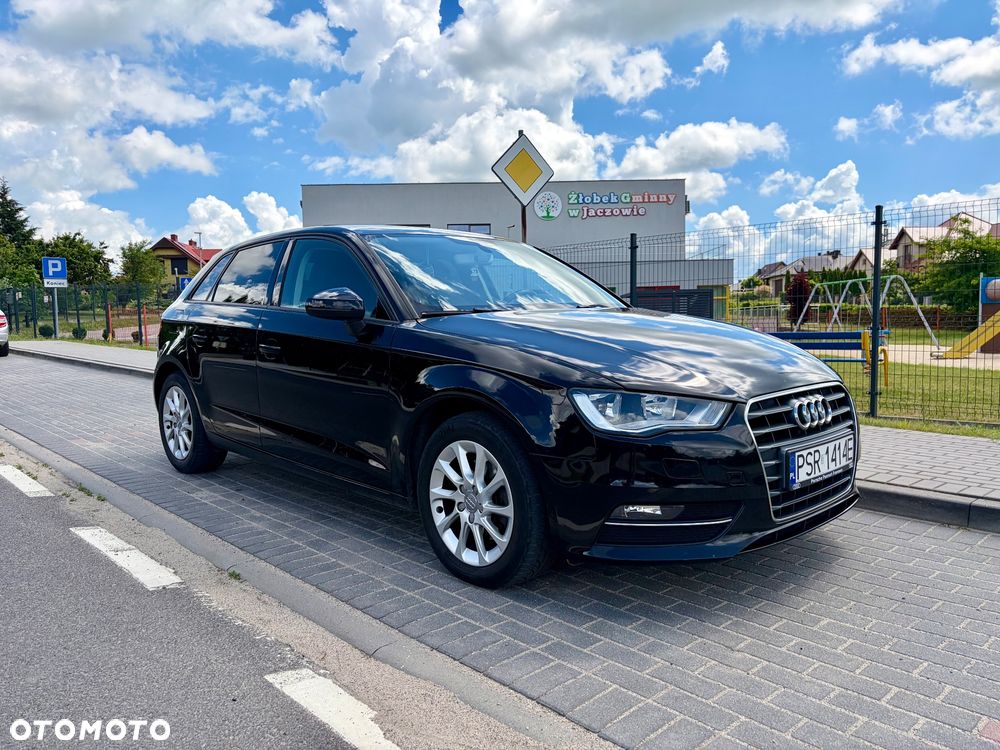 Audi A2 ver-1-6-tdi-sportback-s-tronic-design - 2