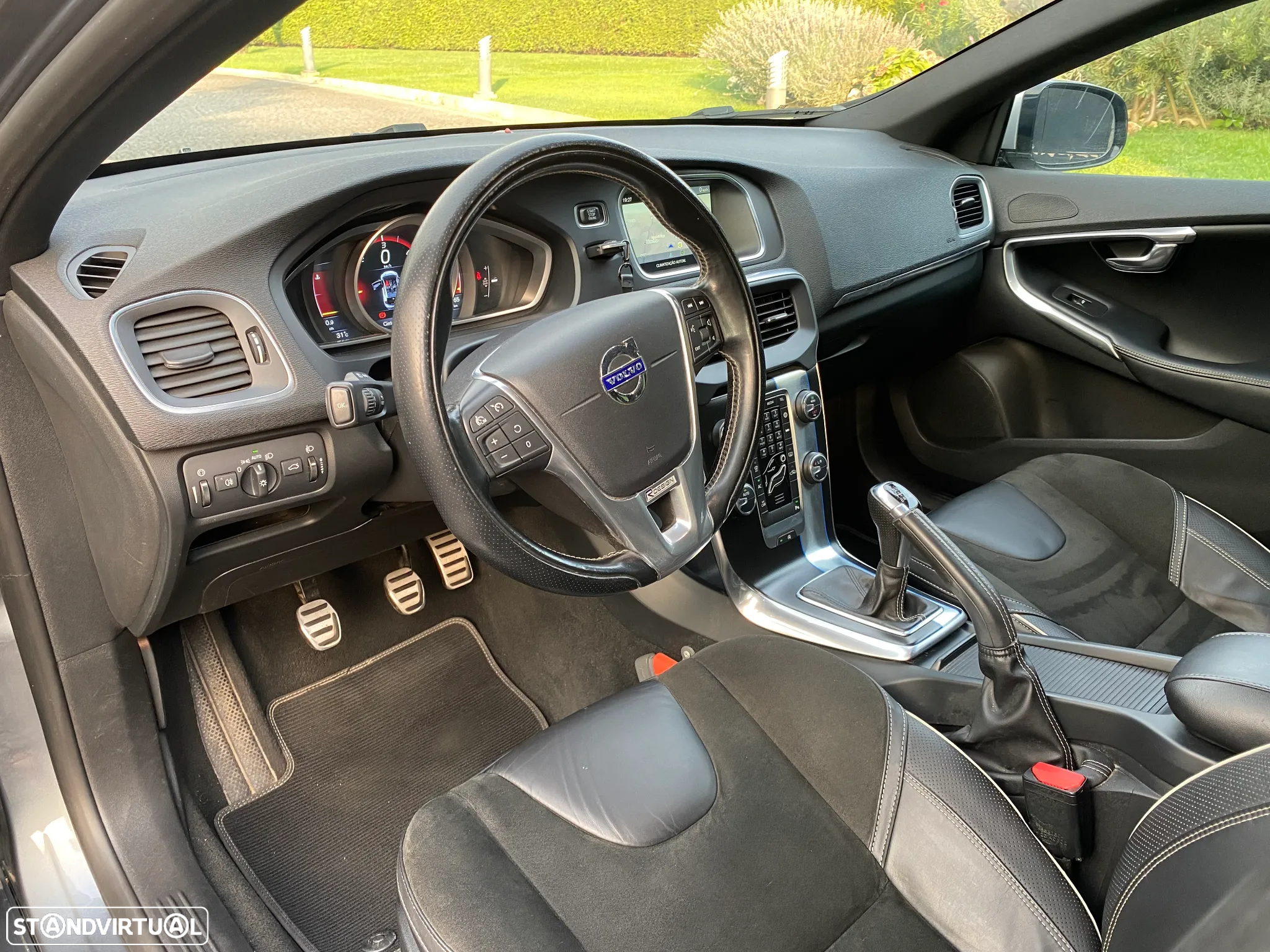 Volvo V40 - 16