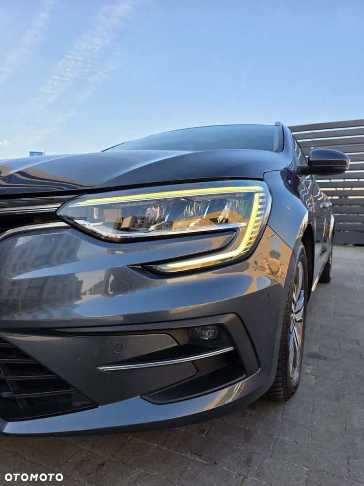 Renault Megane 1.3 TCe FAP Techno EDC - 8