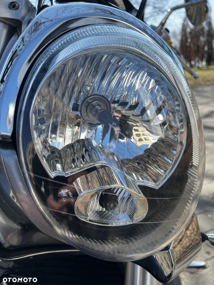 Suzuki Intruder - 21