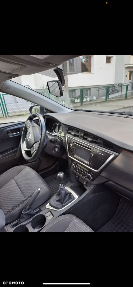 Toyota Auris - 2