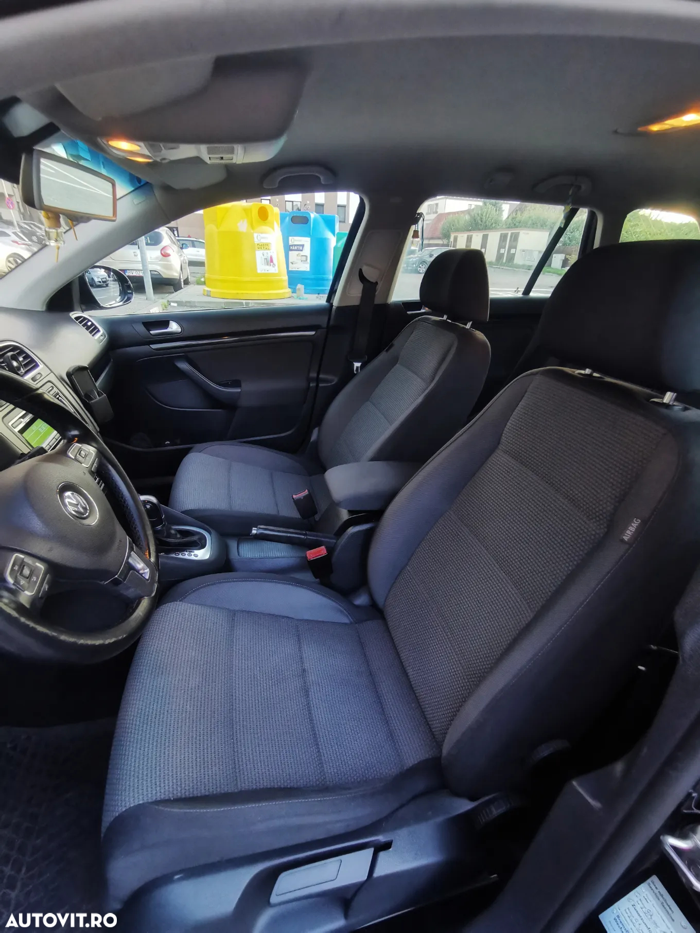 Volkswagen Golf 2.0 TDI Comfortline DSG - 12