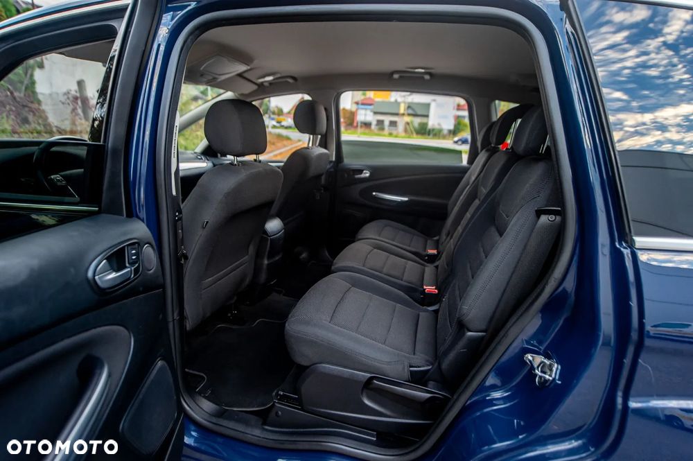 Ford S-Max - 22
