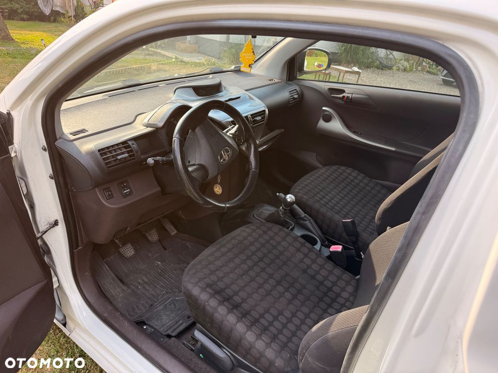 Toyota iQ 1.4 D-4D - 7