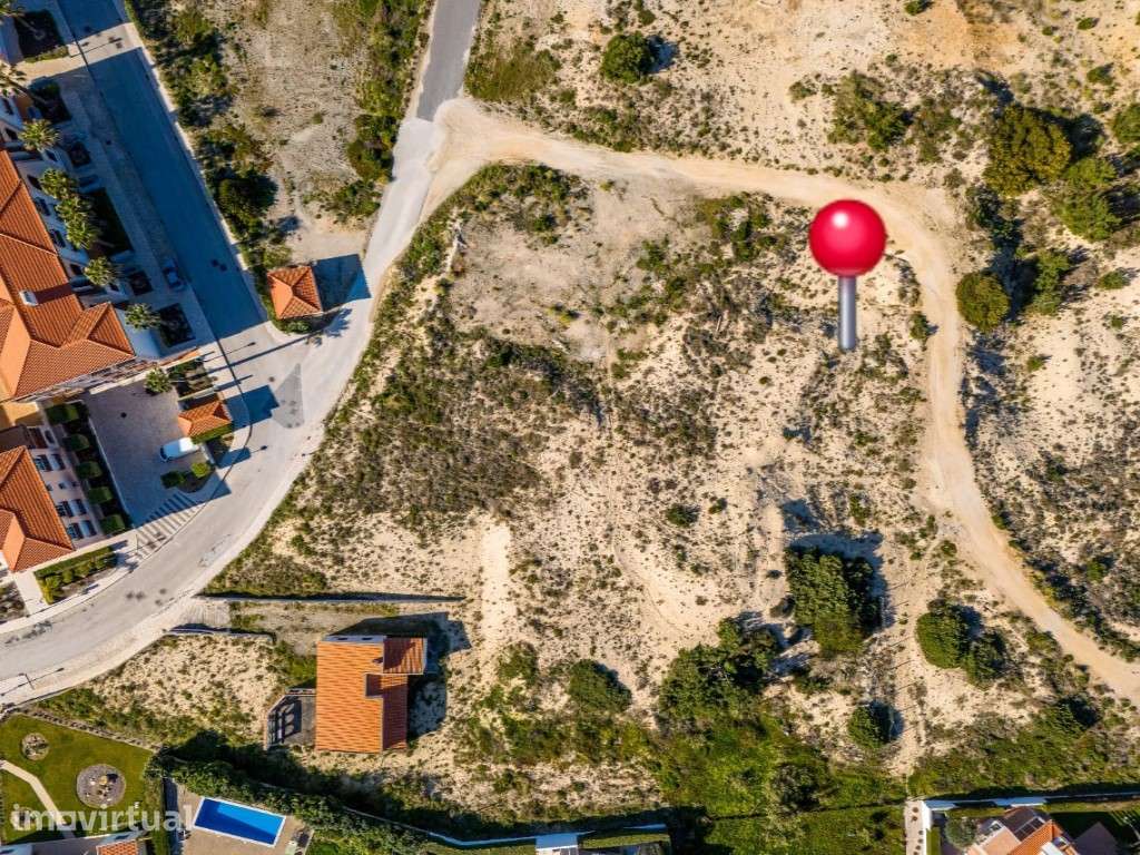 Lote na Praia D'El Rey a apenas 300 metros da praia - Grande imagem: 3/13