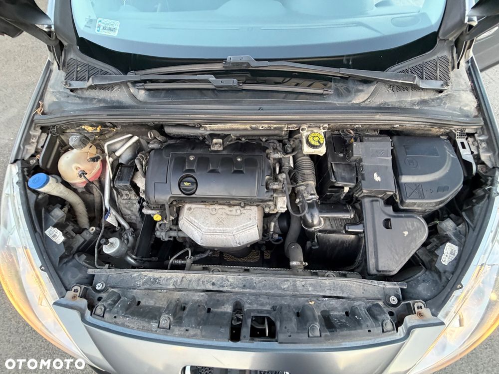 Peugeot 308 1.6 Trendy - 13