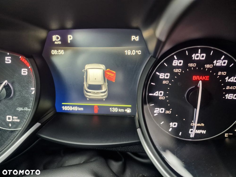 Alfa Romeo Stelvio 2.0 Turbo TI Q4 - 10