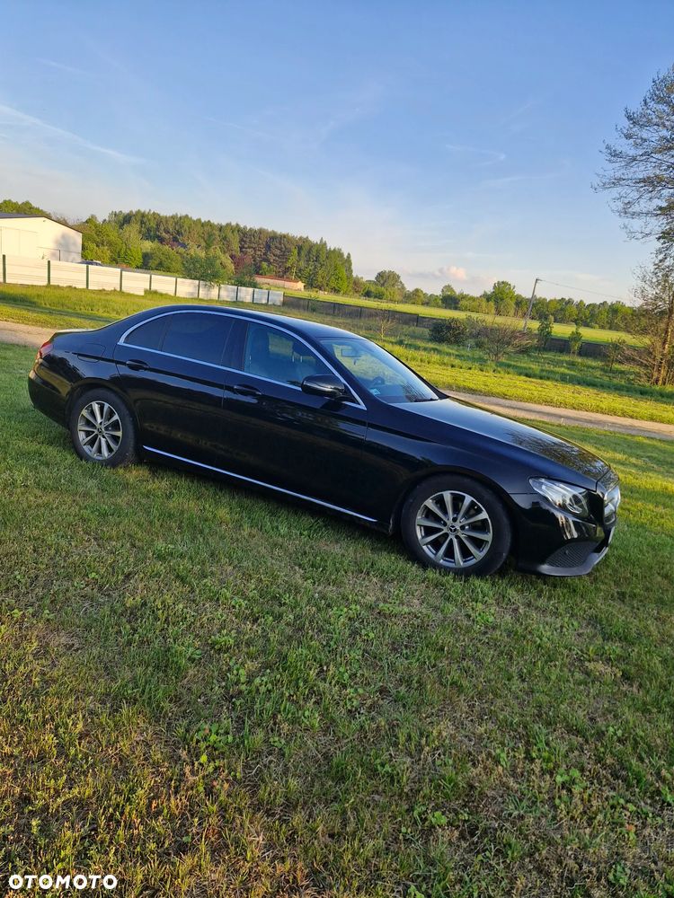 Mercedes-Benz Klasa E 220 d 4-Matic 9G-TRONIC - 4