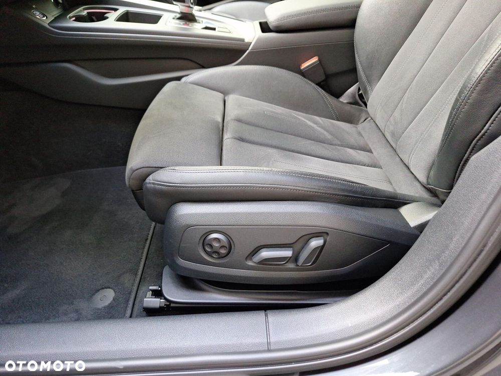 Audi A4 Limousine - 14