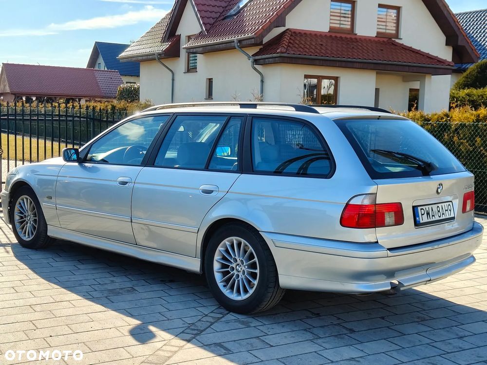 BMW Seria 5 2002 photo 4