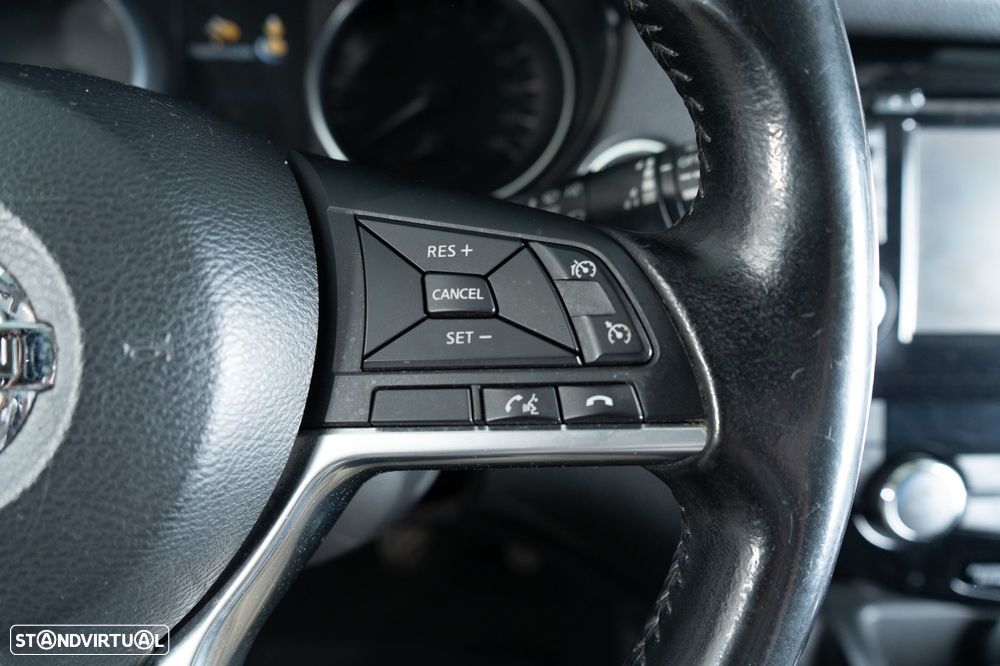 Nissan Qashqai 1.5 dCi N-Connecta - 16