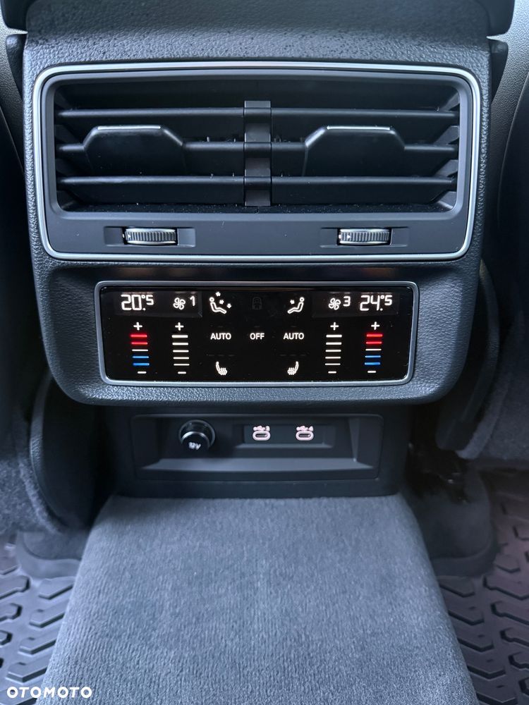 Audi Q8 55 TFSI mHEV Quattro Tiptronic - 9