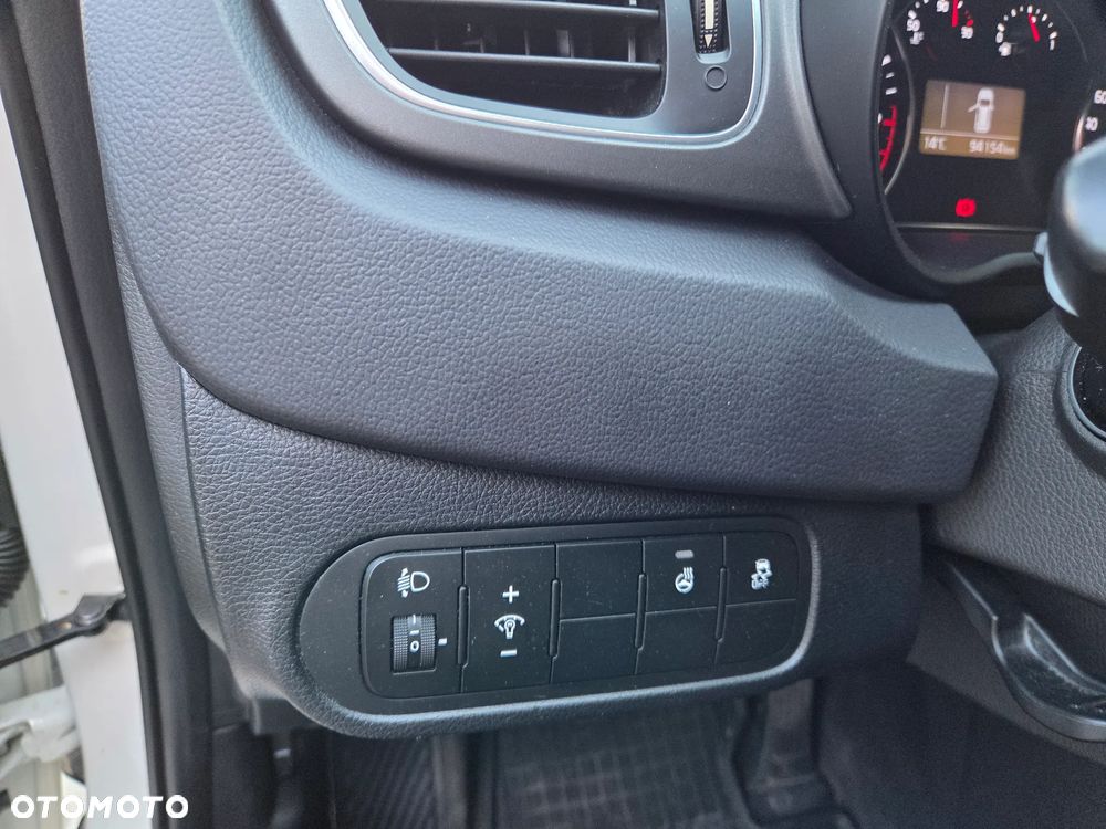 Kia Carens - 15